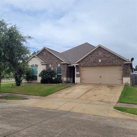 2401 Fall Leaf Ct in Denton, TX - Building Photo