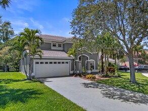 1527 S Club Dr in Wellington, FL - Building Photo - Building Photo