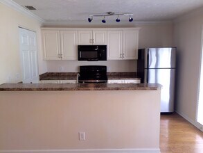 802 E Main St, Unit 10 in Murfreesboro, TN - Building Photo - Building Photo