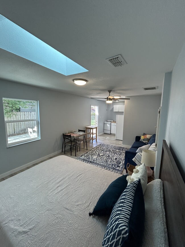 3219 Roscoe Ave, Unit Charming Studio in Lakeland, FL - Building Photo - Building Photo