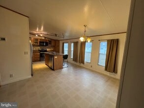 5738 Big Stone Beach Rd in Milford, DE - Foto de edificio - Building Photo