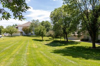 2859 Coral Ct in Coralville, IA - Building Photo - Building Photo