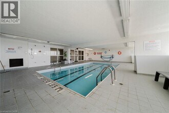 375 King St N in Waterloo, ON - Building Photo - Building Photo