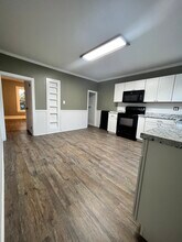 425 Ellicott St, Unit 2 in Batavia, NY - Building Photo - Building Photo