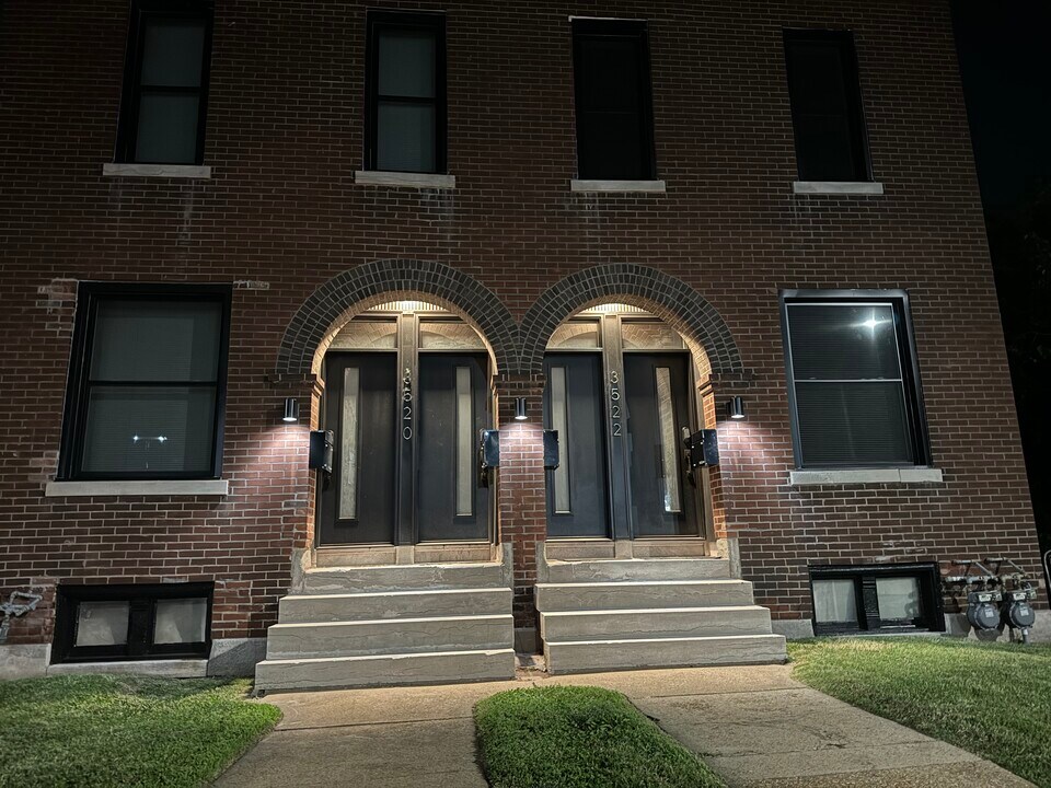 3522 Arkansas Ave, Unit A in St. Louis, MO - Foto de edificio