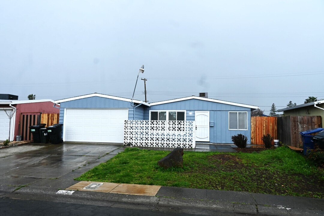 5210 38th Ave in Sacramento, CA - Building Photo