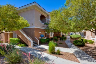 830 Carnegie St in Henderson, NV - Building Photo - Building Photo