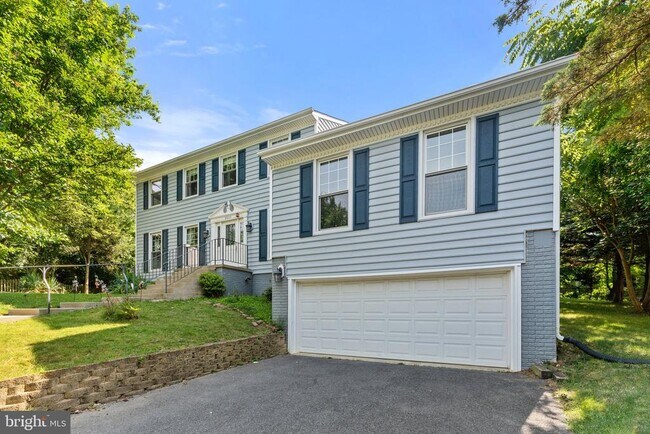 property at 8000 Sandburg Ct