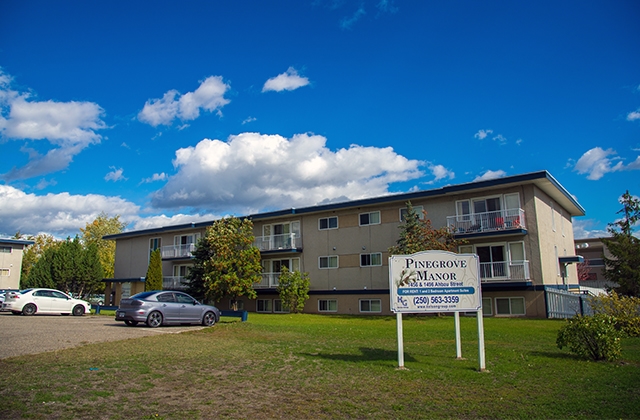 Pinegrove Manor Apartments in Prince George, BC - Building Photo