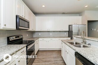 206 Perry Ave in Waxahachie, TX - Building Photo - Building Photo