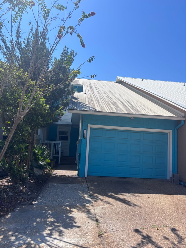 property at 1209 Capri Dr