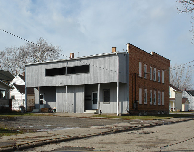 405 W 13th St in Lorain, OH - Building Photo - Building Photo