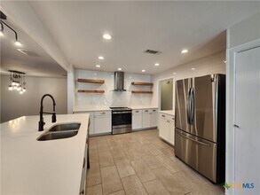 521 Willow Ave in New Braunfels, TX - Building Photo - Building Photo