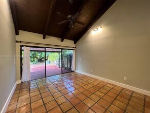 7512 SW 95th Pl in Miami, FL - Building Photo - Building Photo