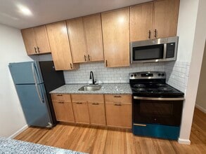 350 S Wood Ave in Linden, NJ - Building Photo - Building Photo