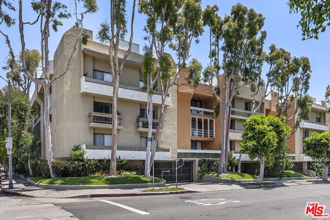 property at 750 Kings Rd
