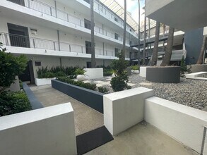 101 W Market St in San Diego, CA - Building Photo - Building Photo