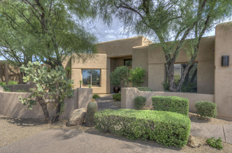 34125 N Boulders Pkwy in Scottsdale, AZ - Foto de edificio - Building Photo