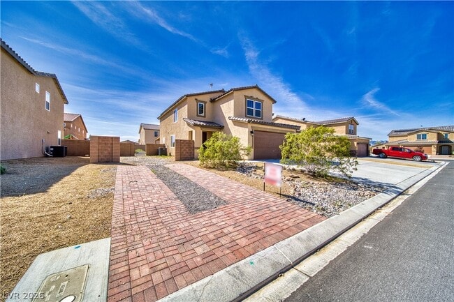 property at 3821 E Weld Ave