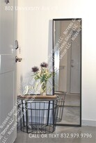 802 University Ave in Huntsville, TX - Building Photo