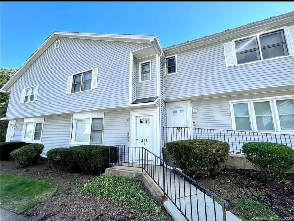 335 Glendale Ave in Bridgeport, CT - Building Photo