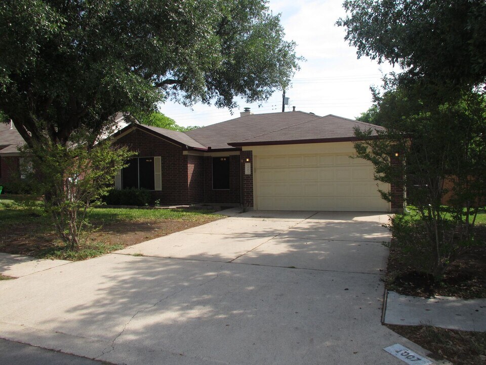 1007 Mohican St in Round Rock, TX - Building Photo