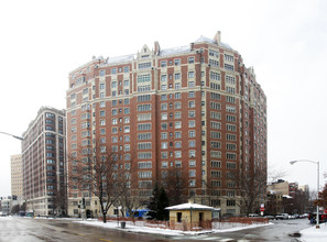 3800 N Lake Shore Dr in Chicago, IL - Building Photo - Building Photo