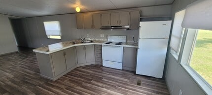 2124 Anne St NW in Bemidji, MN - Building Photo - Building Photo