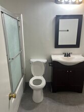 12940 Burbank Blvd in Van Nuys, CA - Building Photo - Building Photo