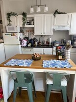 44 Euston Rd, Unit 17 in Boston, MA - Building Photo