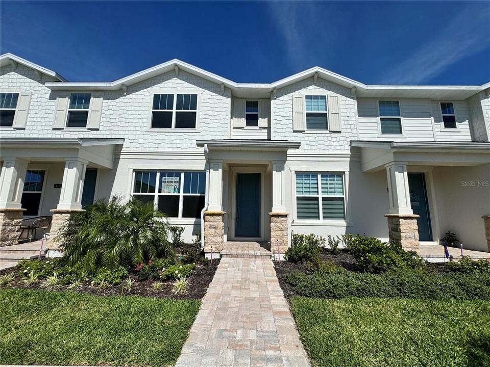 14043 Lochend Wy in Winter Garden, FL - Building Photo