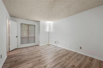 1306 McClelen Way in Decatur, GA - Building Photo - Building Photo