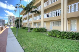 2881 NE 32nd St in Fort Lauderdale, FL - Building Photo - Building Photo
