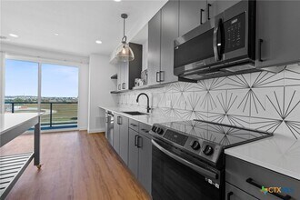 2165 Gabriels Pl in New Braunfels, TX - Foto de edificio - Building Photo