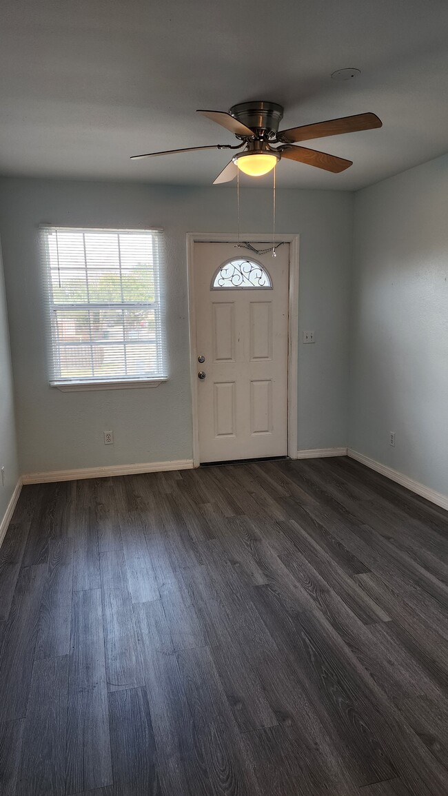 803 Indian River Dr, Unit B in Sebastian, FL - Foto de edificio - Building Photo