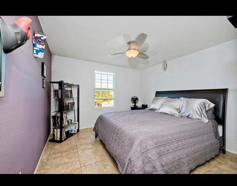 536 Via Del Caballo in San Marcos, CA - Foto de edificio