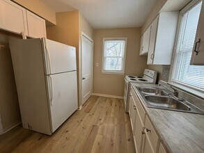 22517 Petersburg Ave in Eastpointe, MI - Building Photo - Building Photo