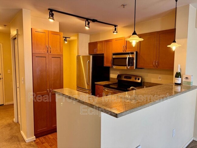 118 107th Ave NE