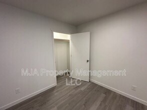 498 East Fort Union Blvd in Midvale, UT - Building Photo - Building Photo