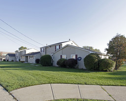 Bloomfield Hills Townhouse Cooperative Apartments