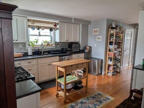 11 Kearney St, Unit 2 in Malden, MA - Building Photo - Building Photo