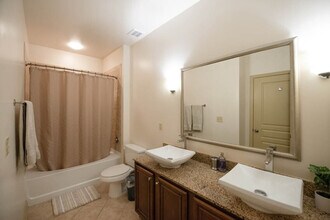 2035 Renaissance Park Pl in Cary, NC - Building Photo - Building Photo