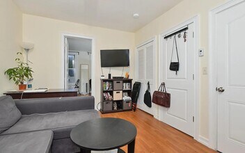 363 5th St in Jersey City, NJ - Building Photo - Building Photo