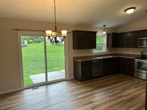 304 Vine St in New Haven, MO - Building Photo - Building Photo