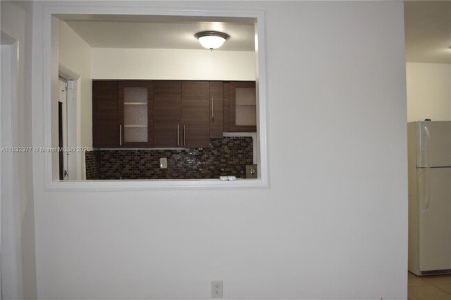 16851 NE 21st Ave in North Miami Beach, FL - Building Photo - Building Photo