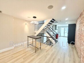 1716 V St NW in Washington, DC - Building Photo - Building Photo