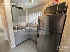 2 Clark Ave in Branford, CT - Building Photo - Building Photo