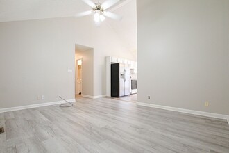 358 Donna Dr in Clarksville, TN - Building Photo - Building Photo