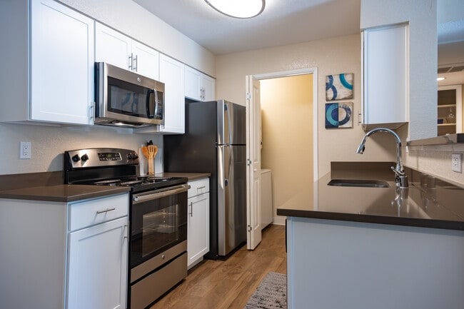 The Villages in Santa Rosa, CA - Foto de edificio - Interior Photo