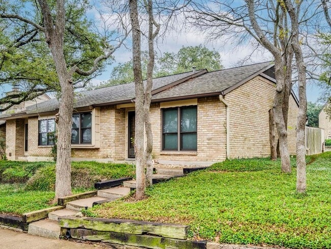 property at 8305 Summer Side Dr
